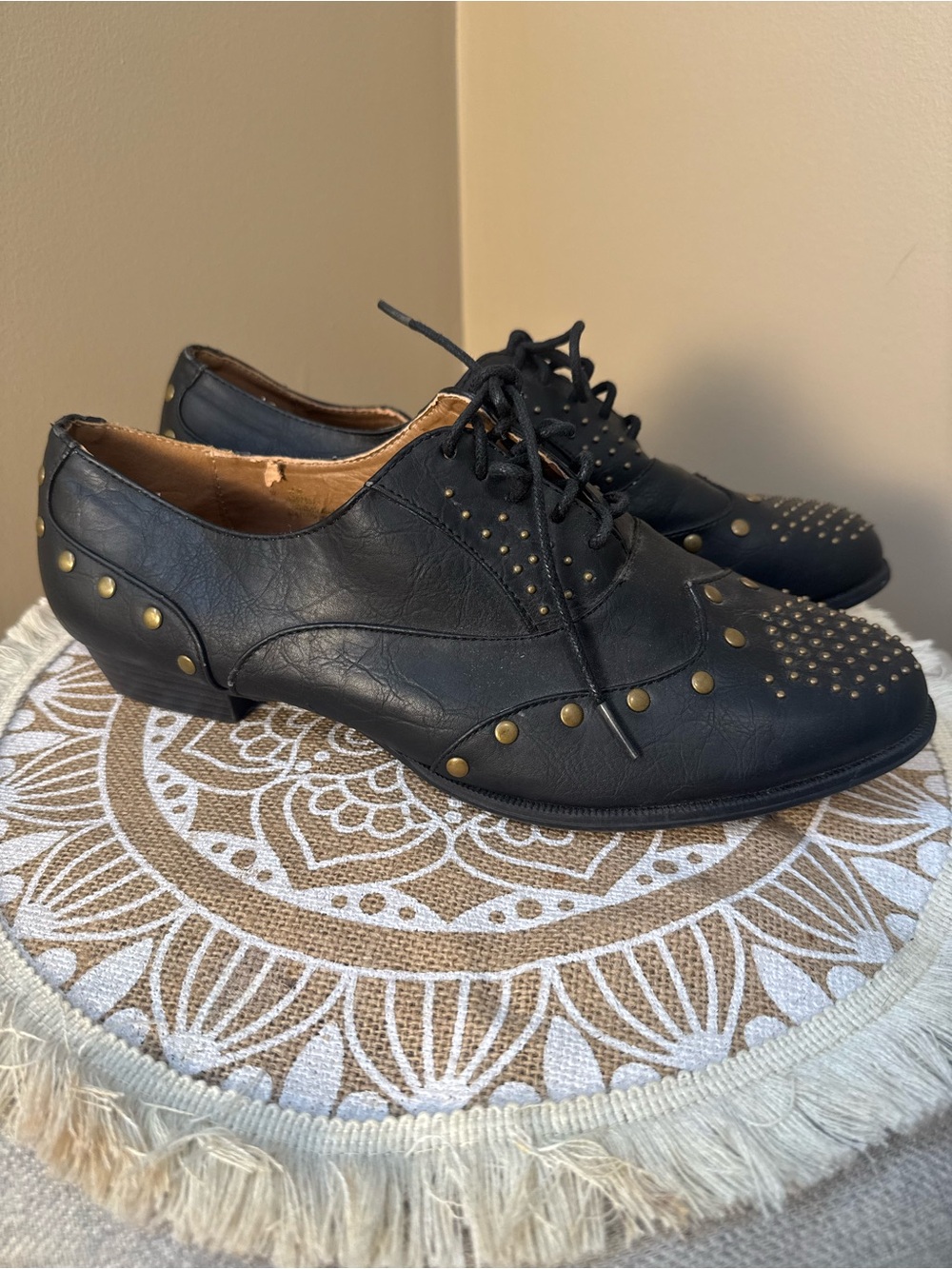 TORRID Women's Black Studded Oxford Loafers Lace Up Shoes Size 11